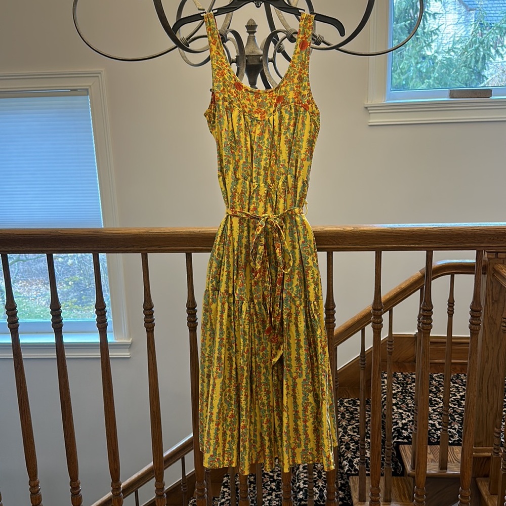 Dress - Picture 2 of 8